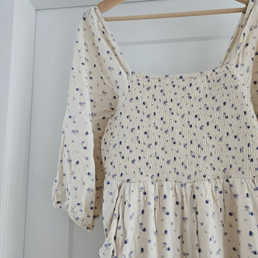 American Eagle Outfitters Cream Floral Romper - Picture 3 of 6